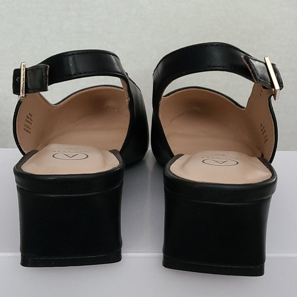 BNIB Dawn Black Slingback Pumps - Size 8W - Picture 6 of 12